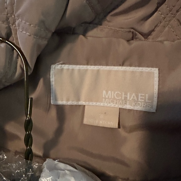 Like new Michael Kors quilted jacket - Picture 7 of 7